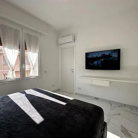 Aurora Luxury In The Center Of Apartman San Remo