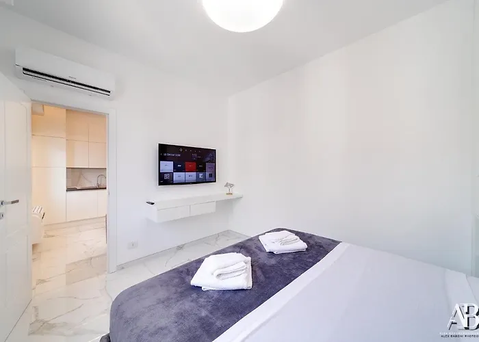 Aurora Luxury In The Center Of