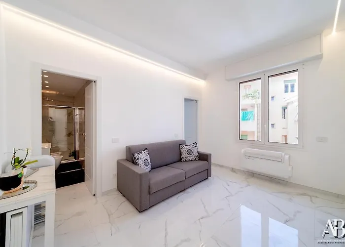 Aurora Luxury In The Center Of Sanremo