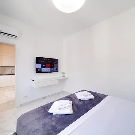 Aurora Luxury In The Center Of