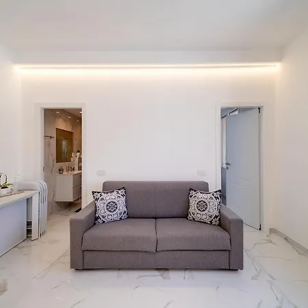 Daire Aurora Luxury In The Center Of Sanremo
