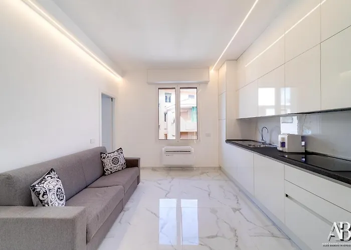 Aurora Luxury In The Center Of Sanremo